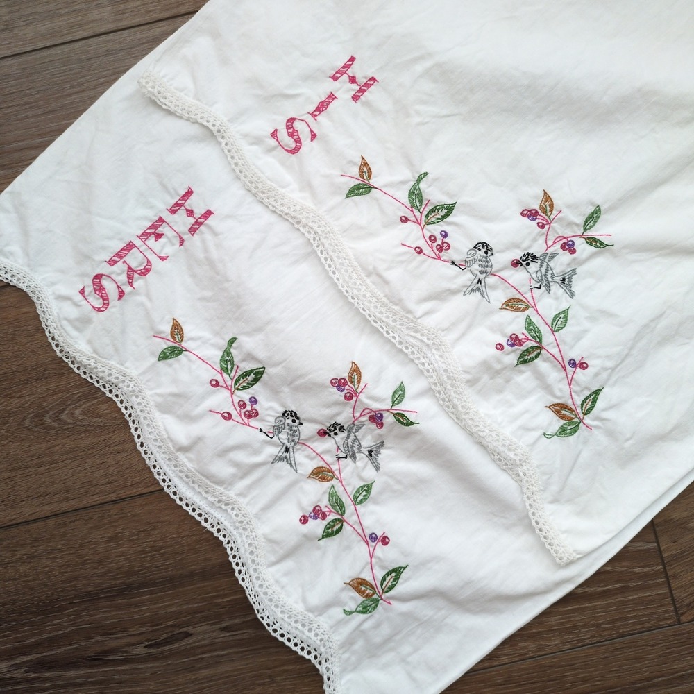 Vtg His & Hers Embroidered Birds Pillowcase Set White Lace Wavy Edge Standard